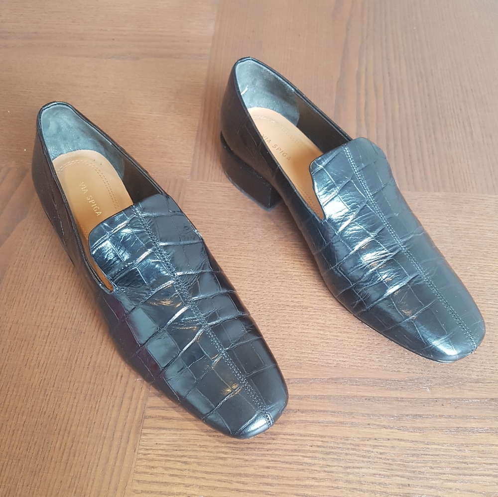 Via Spiga Elegant Loafers
